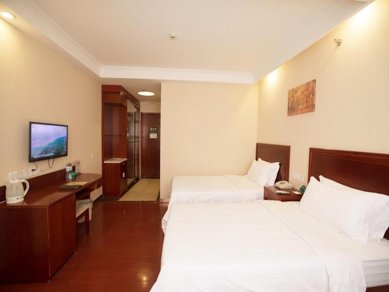 Greentree Inn Hainan Haikou East Train Station East Fengxiang Road Business Hotel Dış mekan fotoğraf