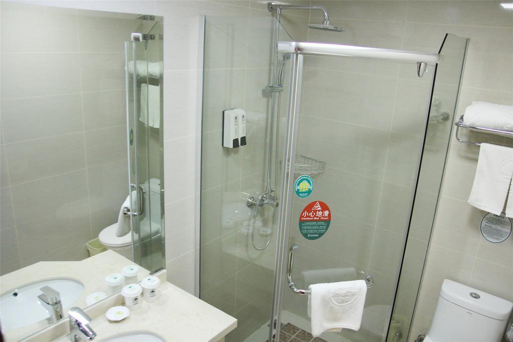 Greentree Inn Hainan Haikou East Train Station East Fengxiang Road Business Hotel Dış mekan fotoğraf